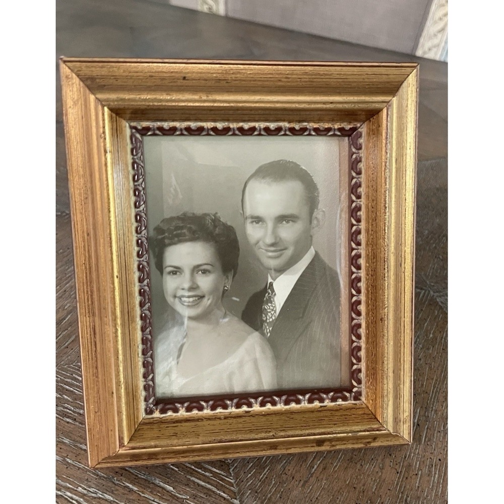 Vtg Gold Photo Picture Frame Wood Wooden 3x4 Easel Back or Hang